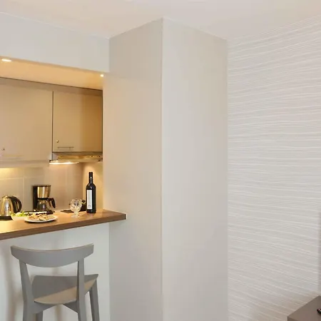 Adagio Original Thoiry Geneve 4*